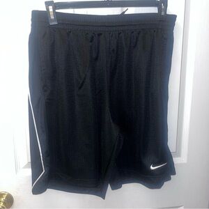 Nike Men's Black and White Athletic Shorts